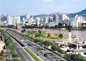 滨河路绿色长廊