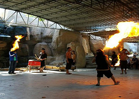 百越蚩尤民俗文化部落村