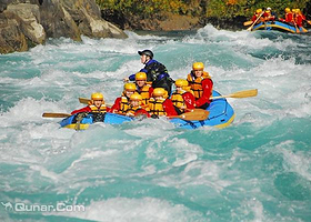 卡瓦劳河喷射快艇