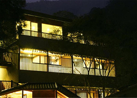 尖石峇里森林温泉度假村