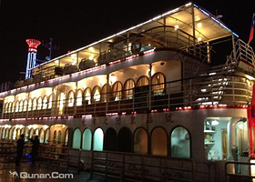 大河之恋皇后号