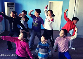 儿童剧《童梦百年》