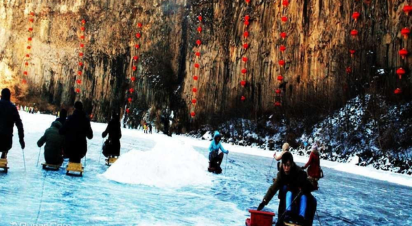 黄椅山冰雪嘉年华