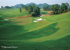 龙湖高尔夫俱乐部