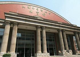 天津外国语大学游泳馆