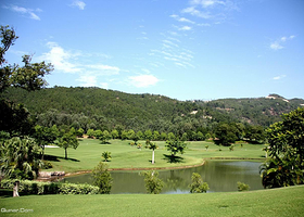 九龙湖高尔夫球会