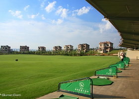 内蒙古包头保利高尔夫球会
