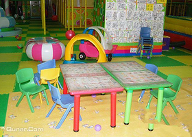 新希望儿童游乐场(乐天玛特店)