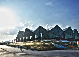 龙岗体育中心网球场