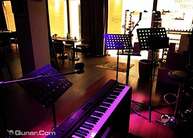 粒米 Lifeismore Lounge Bar