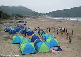 东沙沙滩烧烤篝火露营