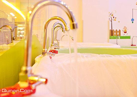 宝贝树亲子游泳