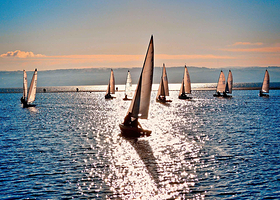 帆迎帆船水上运动俱乐部