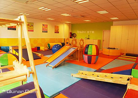 皮个布早教中心