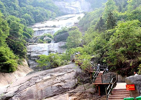 龙池河大峡谷景区