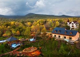 宝宇伊春西岭温泉度假山庄