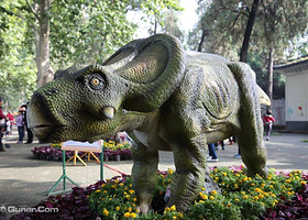 裕田奥莱小镇侏罗纪世纪恐龙展