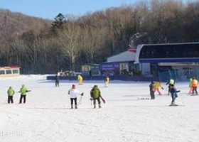 亚布力新西兰滑雪学校滑雪场