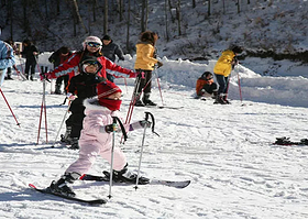 河南安阳七峰山滑雪场