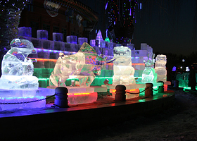 什刹海湖心岛冰灯嘉年华