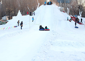 青年公园雪世界