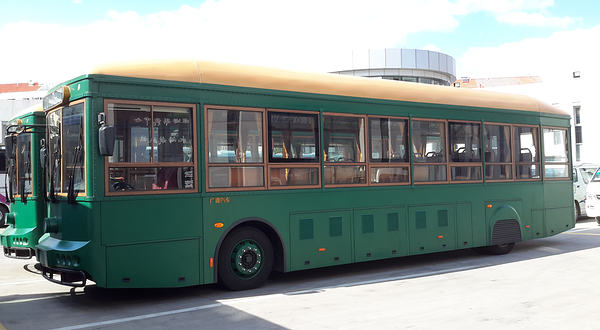 “老城记忆”仿古铛铛车天津城市之旅