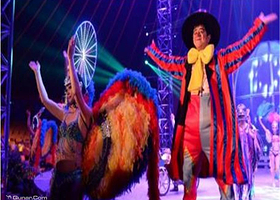 国色天乡·尖叫大马戏