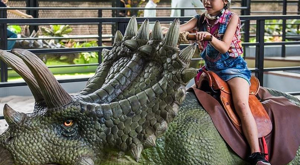 恐龙博物馆 (Dinosaur Planet)