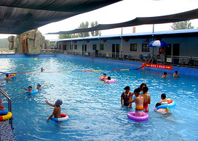 四季同达游泳馆