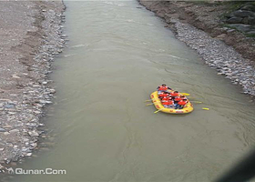 嘉陵江大滩漂流