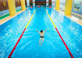 东盛四季游泳馆