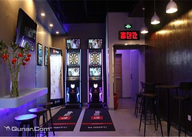 集合石大型真人游戏馆（南京东路步行街店）