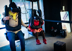 龙湖长楹天街VR虫洞体验中心