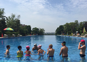 保利国际健身中心恒温游泳馆