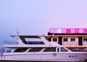 秋水广场赣江游轮