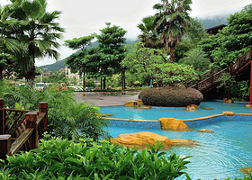 朝阳盘龙温泉会馆