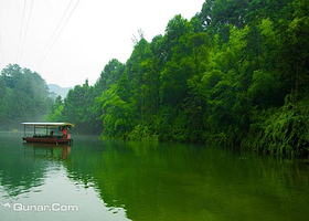 青龙湖西海绿洲景区
