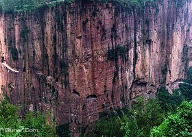 绝壁长廊