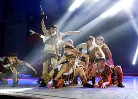 东北风情大剧院