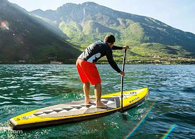 船行地球水上运动俱乐部