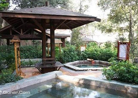 经律论国际温泉酒店