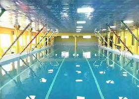 蓝天恒温游泳馆