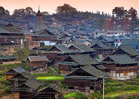 少数民族观光古寨