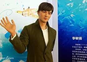 全明星蜡像群展