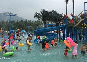 龙门崮风景区水上乐园