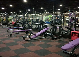 佰隆游泳健身会所