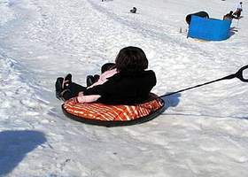 大连胜利广场雪人王国戏雪乐园