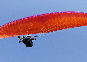 芍药谷滑翔伞体验