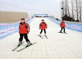 奥林尖峰旱雪四季滑雪场