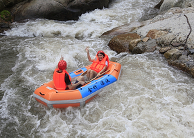 金竹峡谷漂流